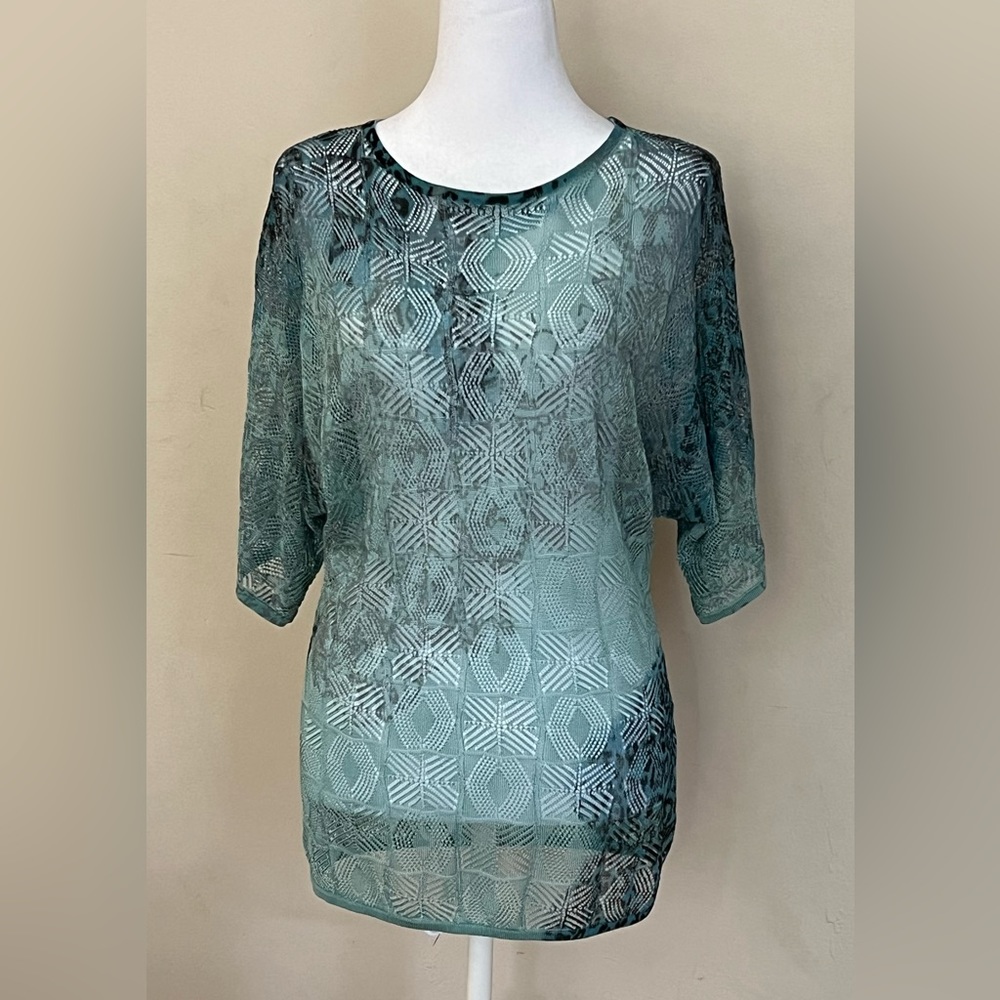 Alberto Makali New York Scoop Neck Short Sleeve Rayon Knit Top